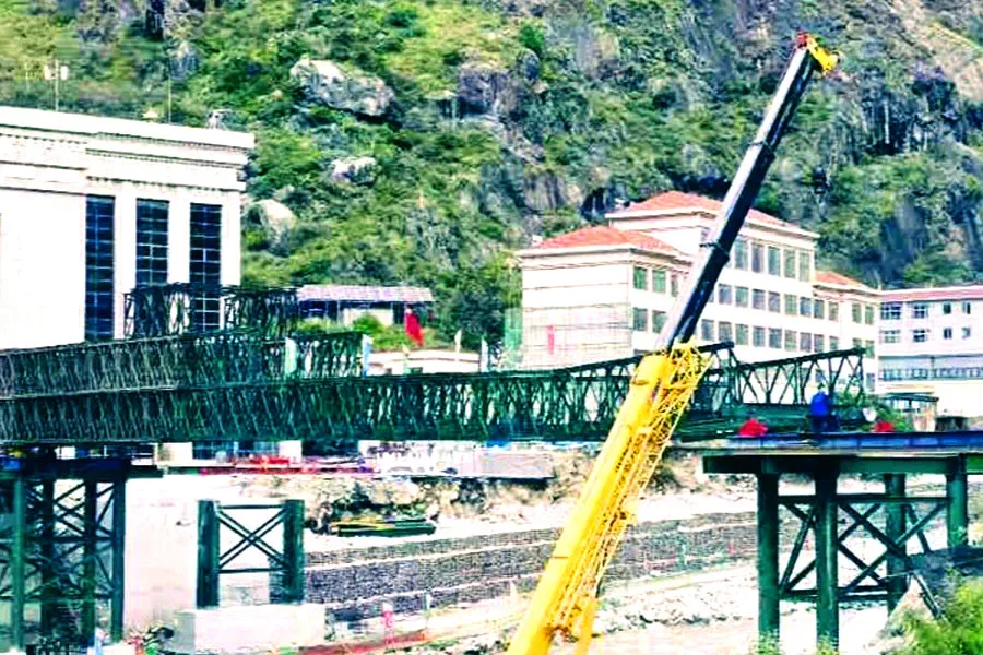 受伤的中尼贸易:吉隆口岸一座临时应急贝雷桥何以5个多月还没建好?